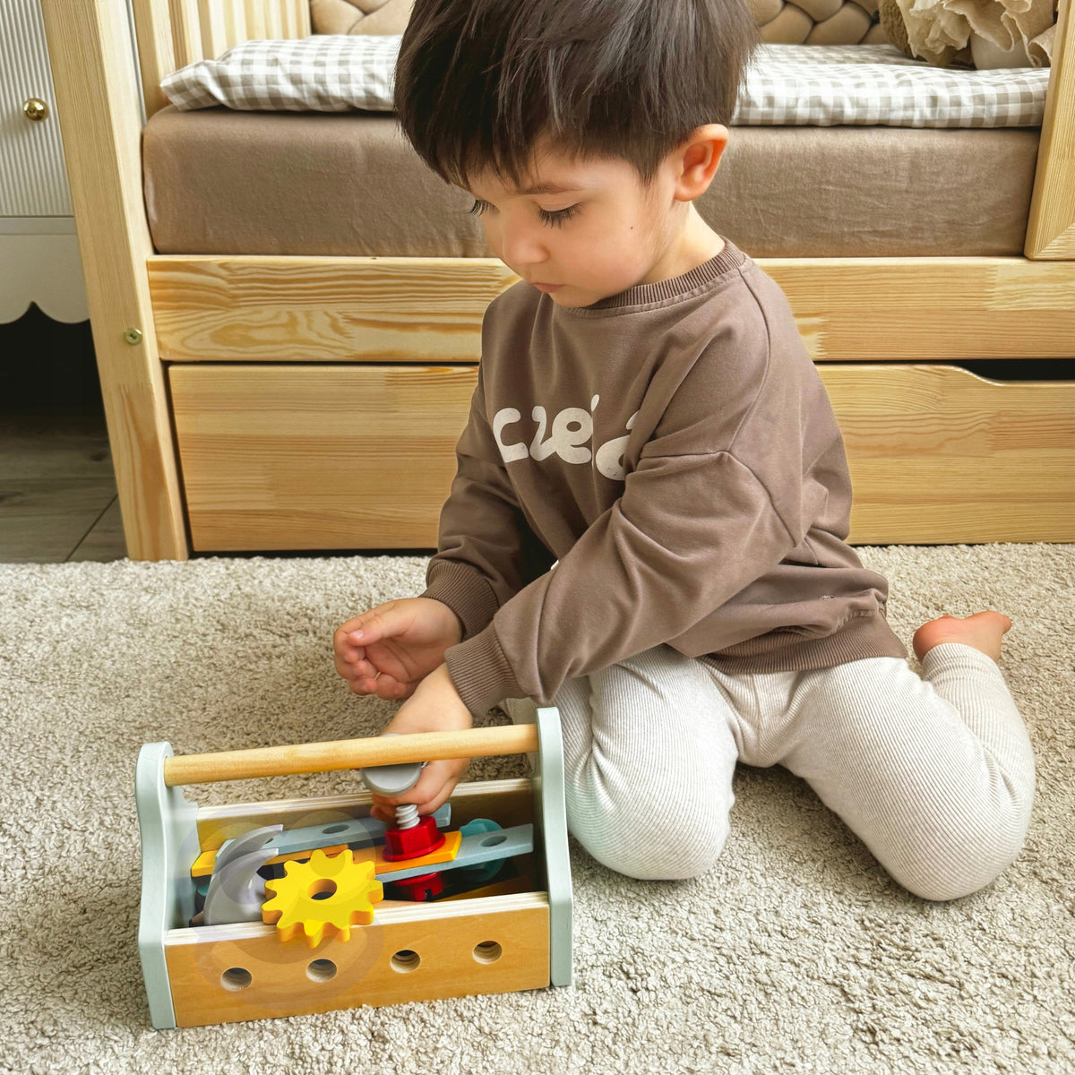 WOODEN TOOL BOX SET SMALL DIYER TOOKY TOY Manufacturer code TK273
