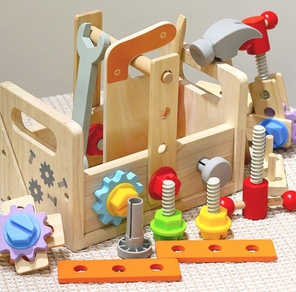 WOODEN TOOL SET TOY FOR CHILDREN SMALL DIYER IN A BOX Packaging status original