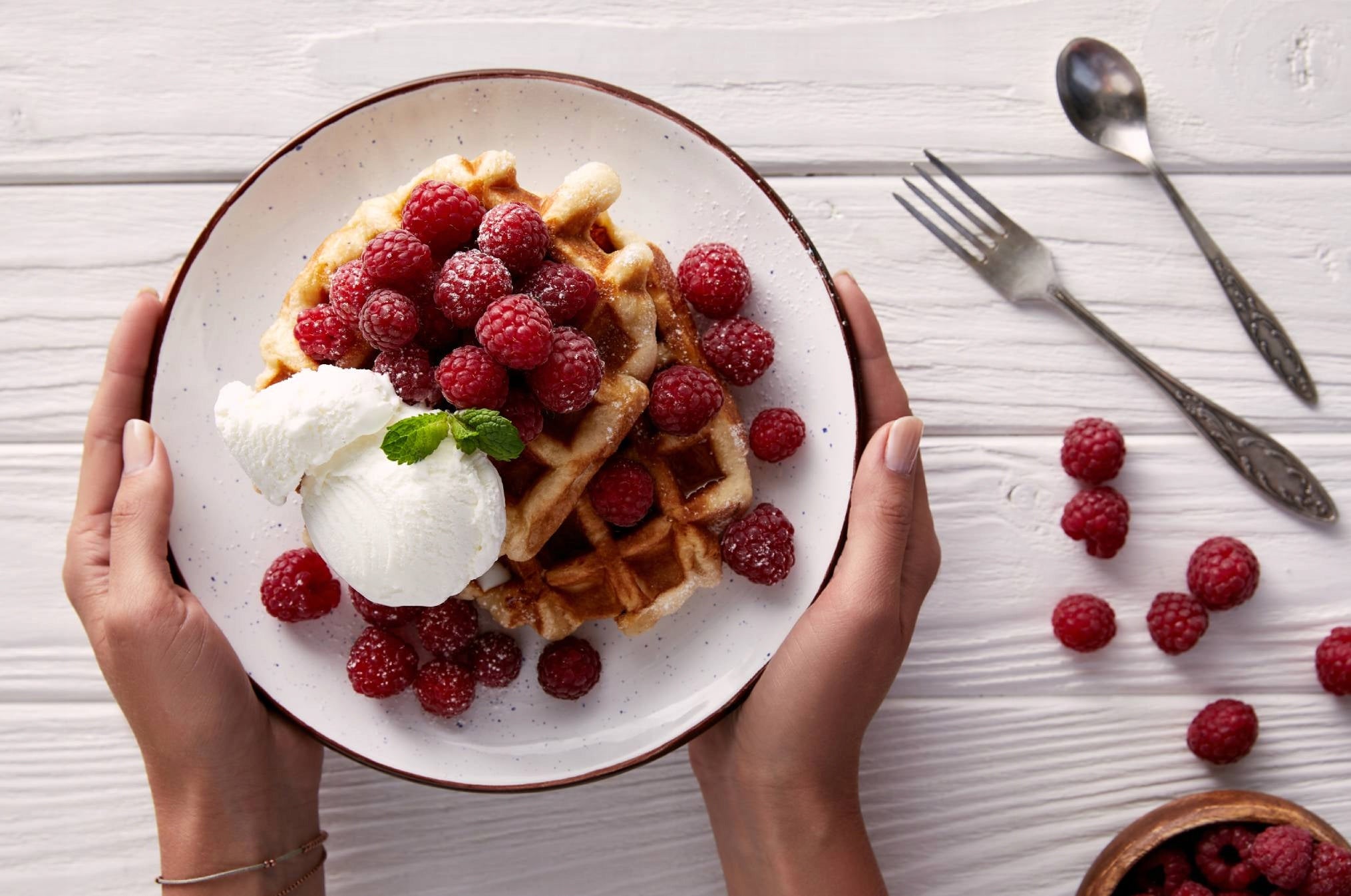 Waffle Iron 2 CRISP WAFFLE WAFER Eldom ST10W 700 W white Manufacturer code ST10W