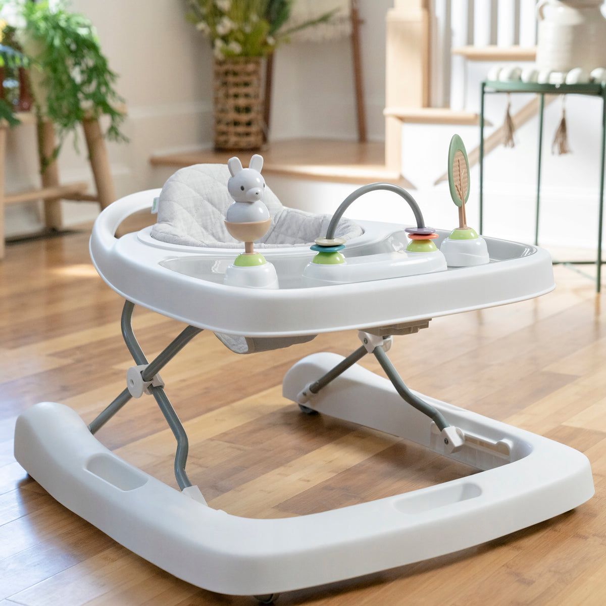 Walker Pusher removable toys with suction cup up to 12kg Ingenuity Manufacturer code 12904-1