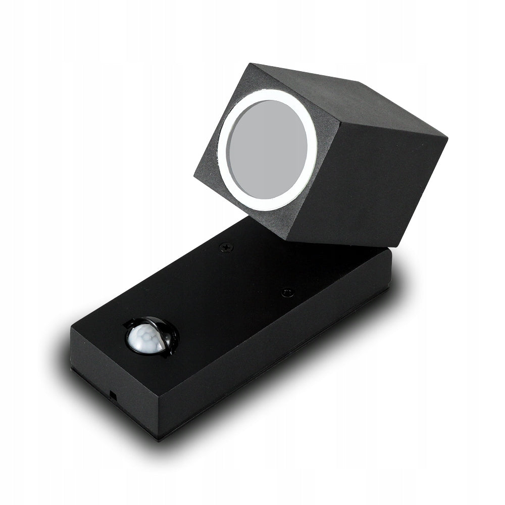 Wall lamp OUTDOOR GARDEN LAMP WITH MOTION AND DUSK SENSOR GU10 Packaging status original
