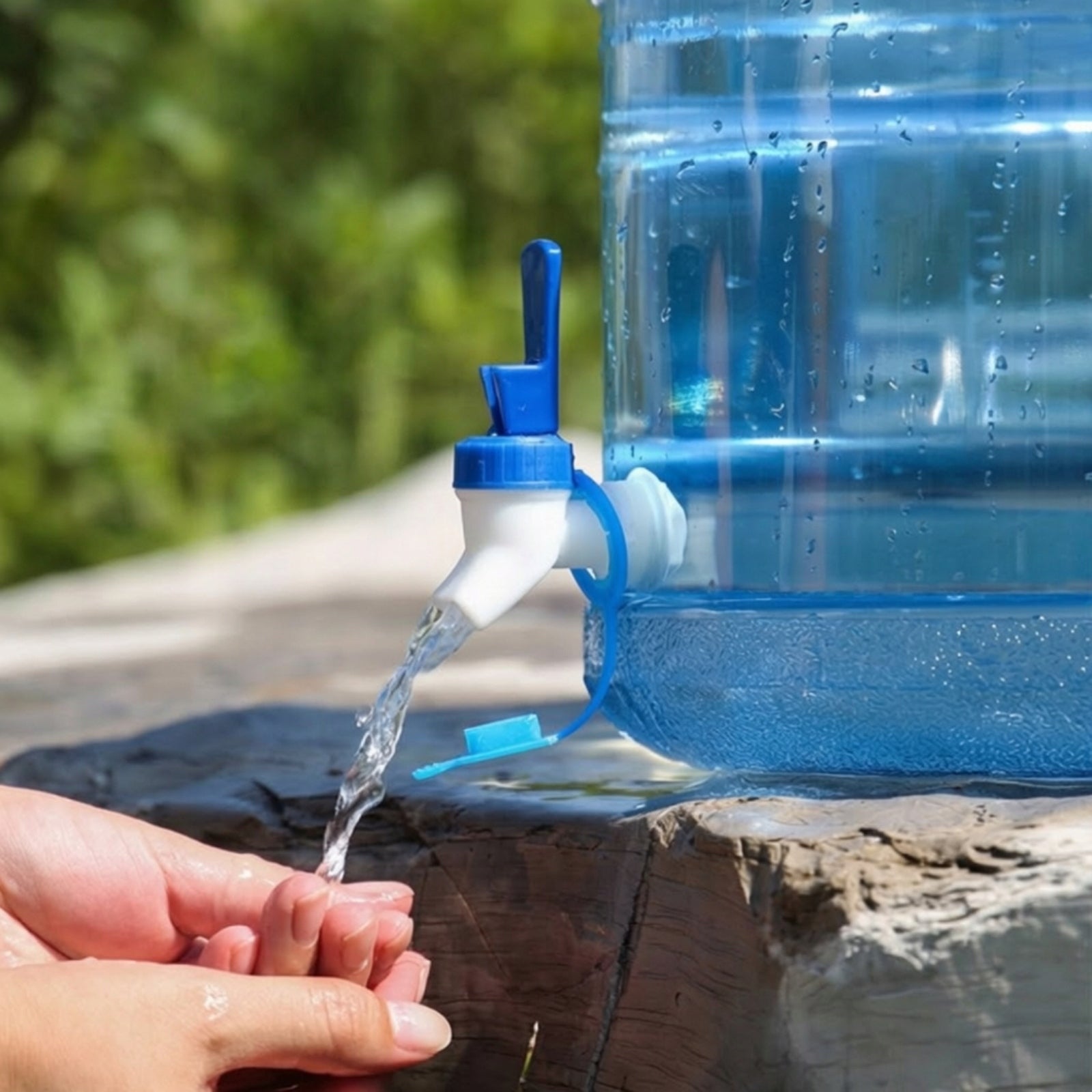 Water Barrel with Faucet Food-Grade Water Jug with Spigot Transparent Packaging status original