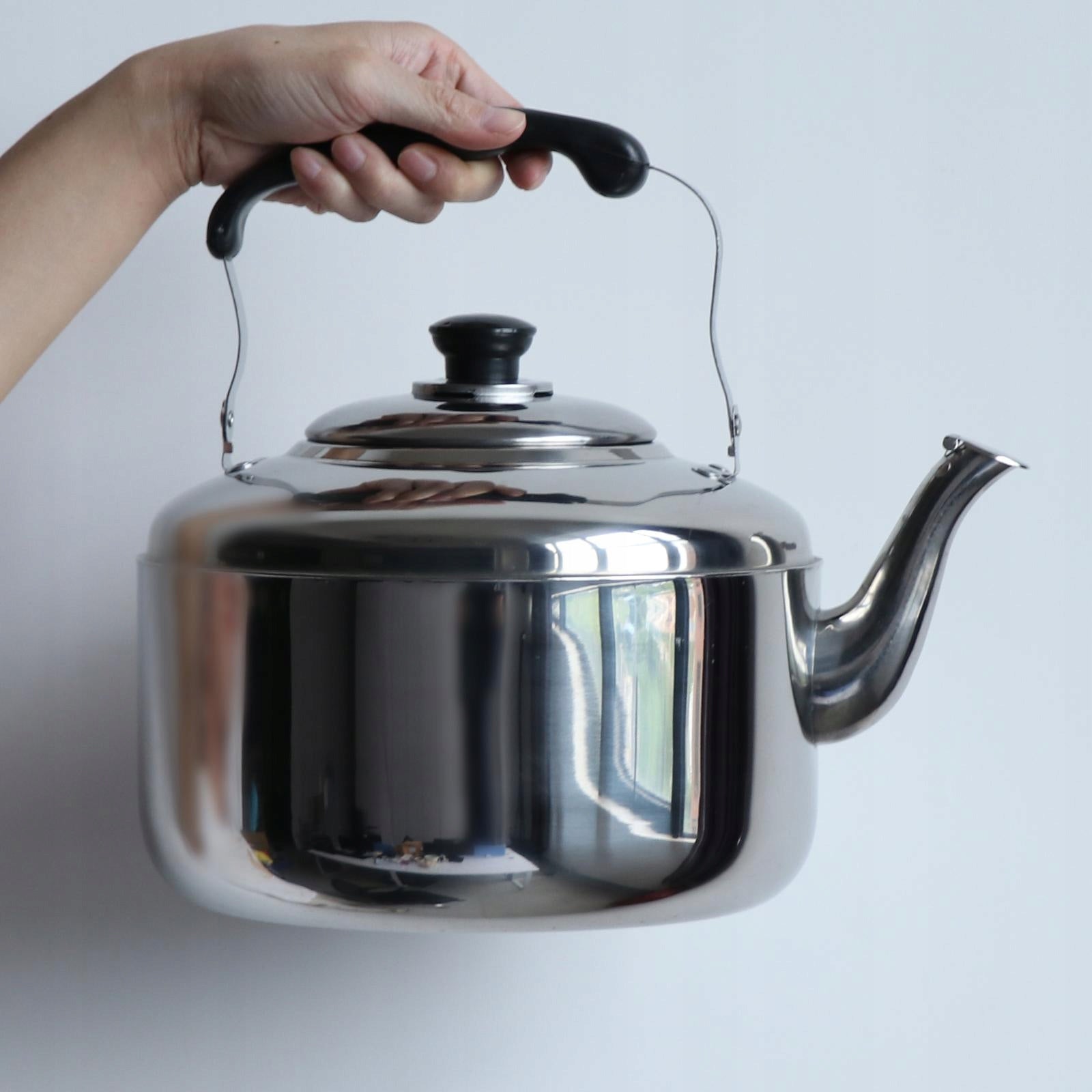 Whistling Kettle, Stainless Steel Base top 6L Brand no brand