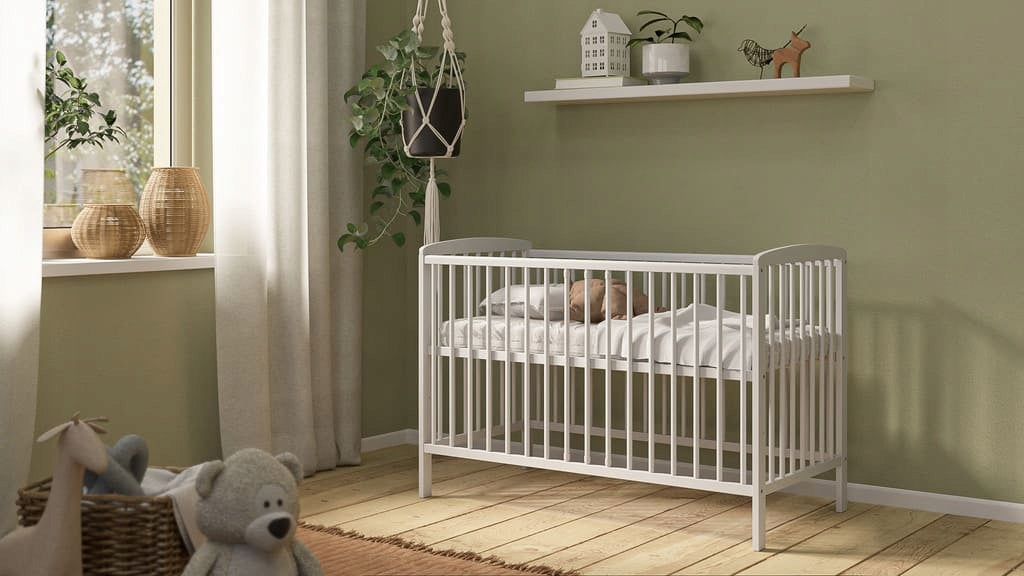 White baby cot Andrew 120x60 pine EU standard high quality Manufacturer code Andrzej 3 10-el.