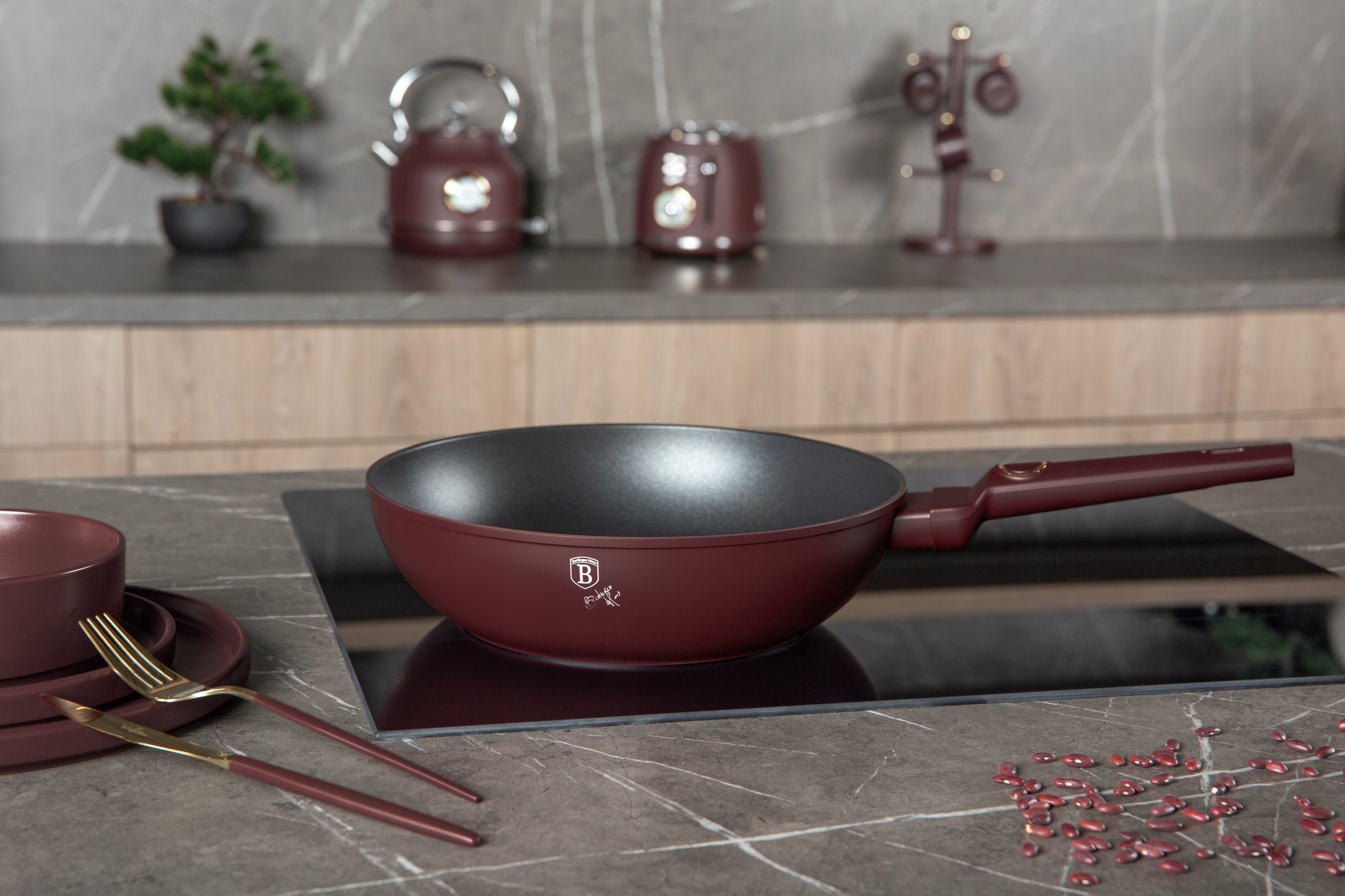 Wok with titanium coating 28cm BerlingerHaus Leonardo BH-8033 Manufacturer code BH-8033