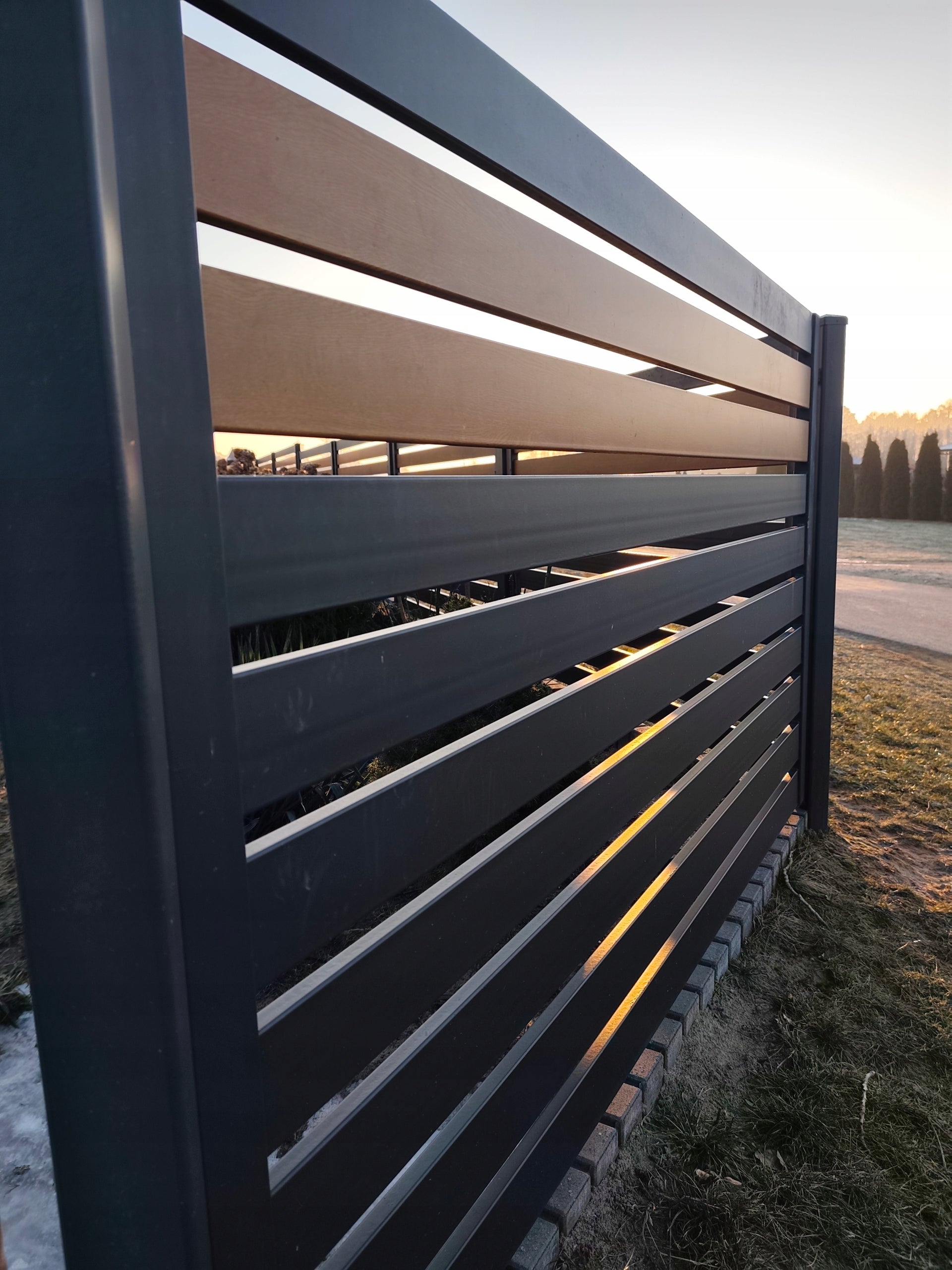 Wood-like metal bars profile 100x20 2,5mm for panel fence Manufacturer code 25