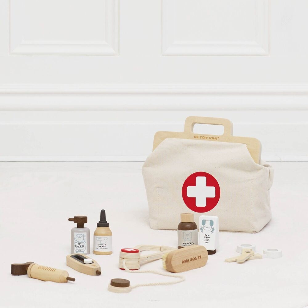 Wooden Veterinarian Set, Kids Toy, Le Toy Van Brand Le Toy Van