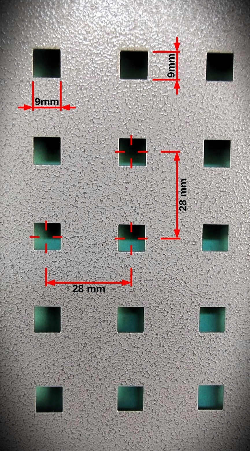 Workshop board for tools 405 mm x 600 mm. Square perforation Product width 40.5 cm