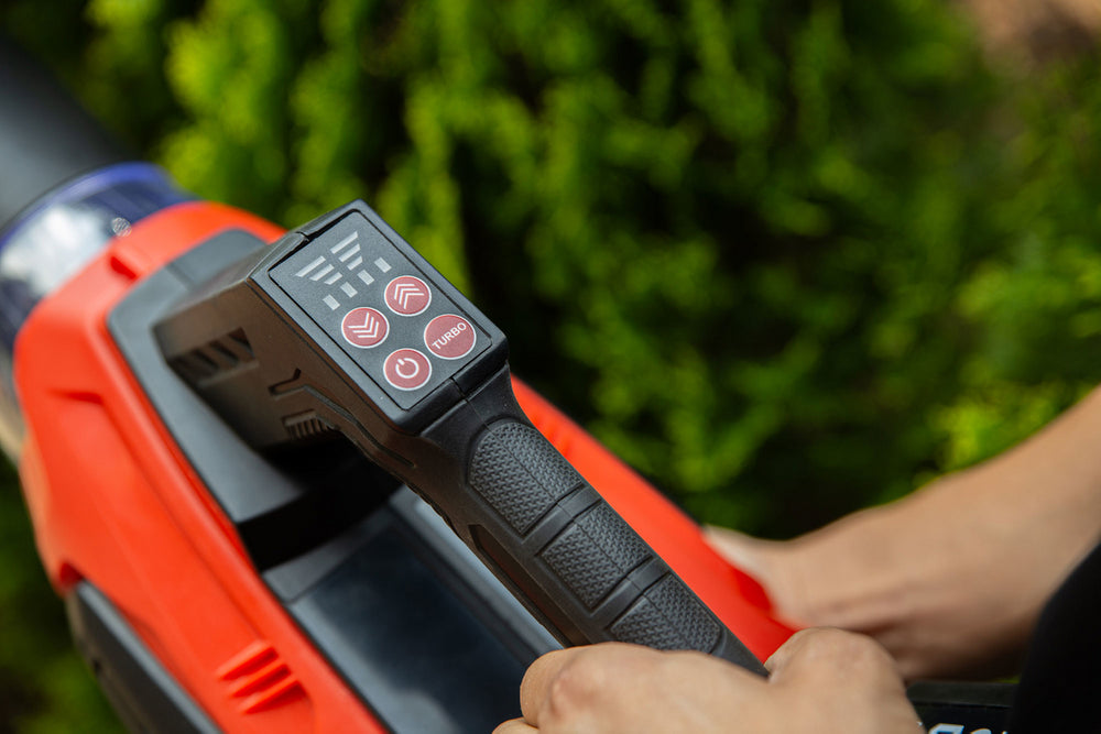 YATO BLOWER 2X18V /WITHOUT BATTERIES/ Product weight with unit packaging 5 kg