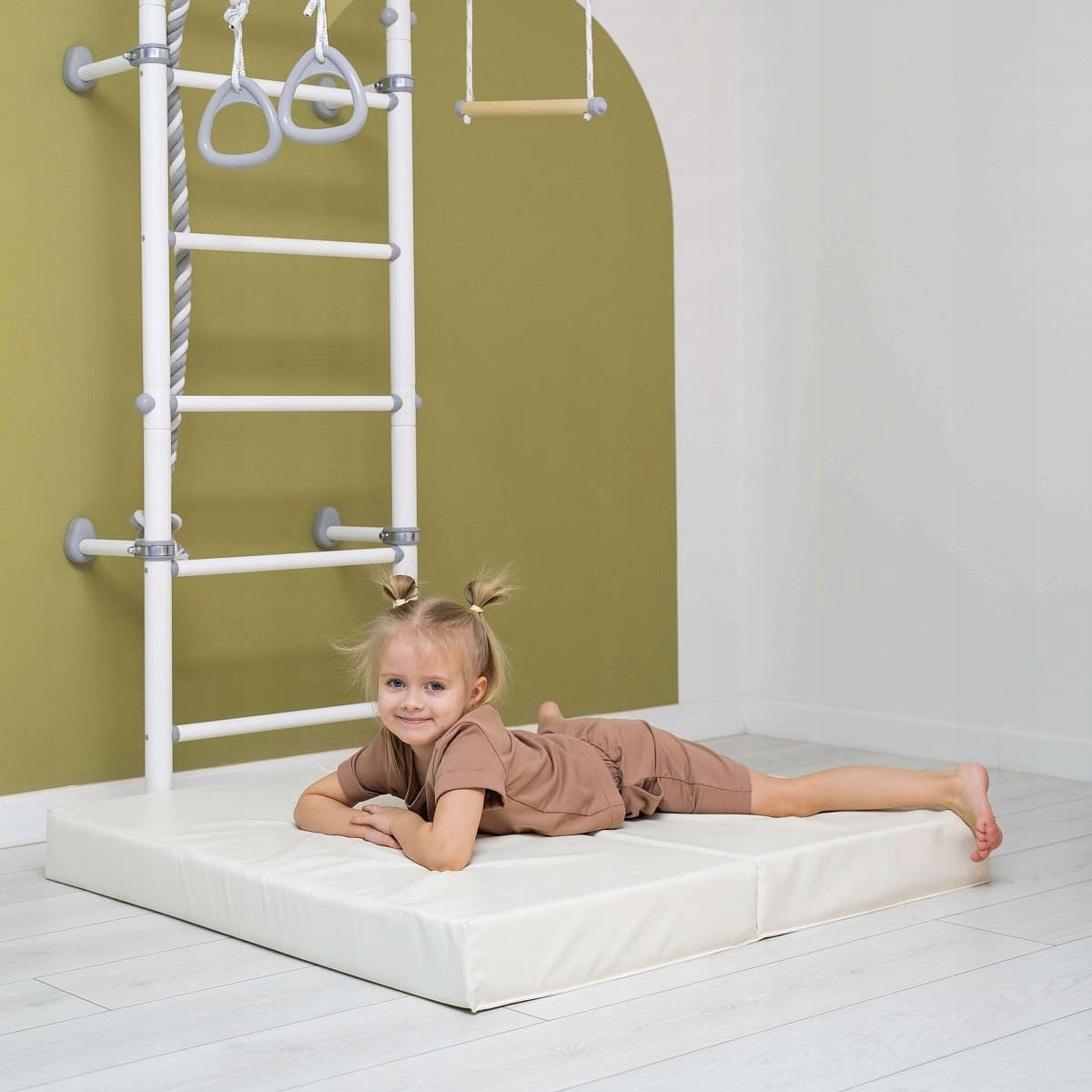 gymnastic mattress 100x100x10 two-piece grey Color gray
